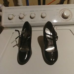 Black patent leather maryjanes